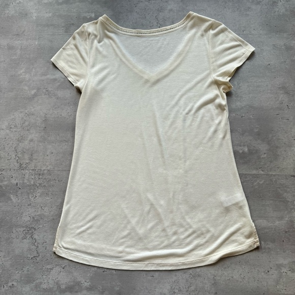 Ann Taylor Loft Crochet Edge V Neck Tee Ivory Small - Picture 7 of 10